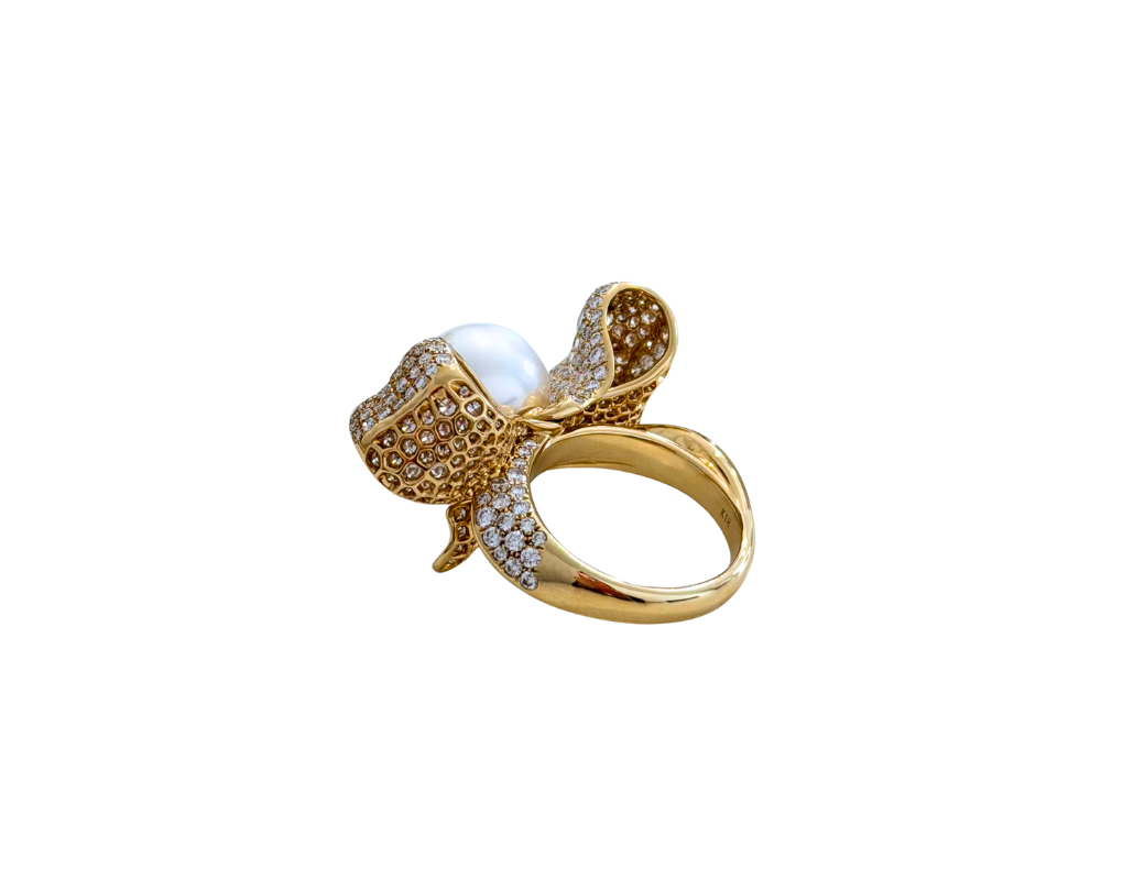 Statement Diamond & Pearl Bow Ring
